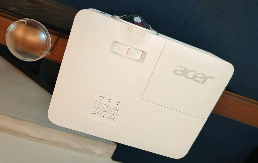 Review Proyektor Acer Short-Throw S1286H