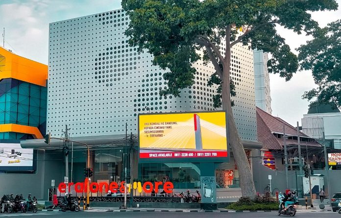 Gerai Erafone & more ke-80