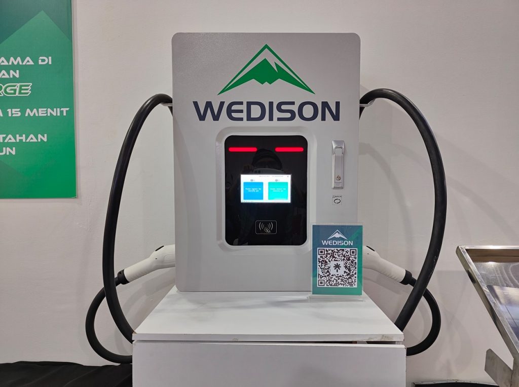 Perangkat Charge Wedison