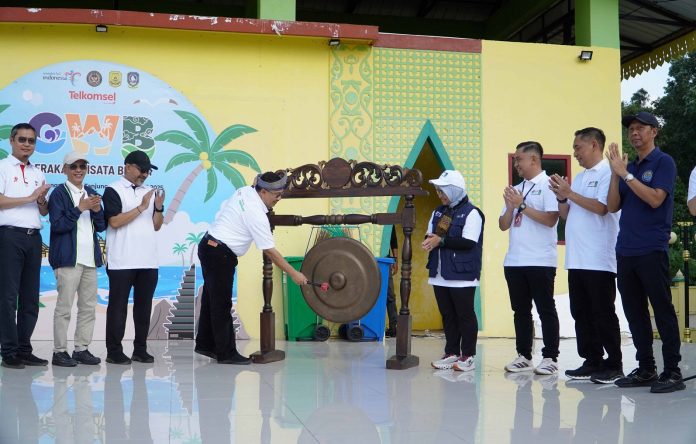 Gerakan Wisata Bersih Telkomsel