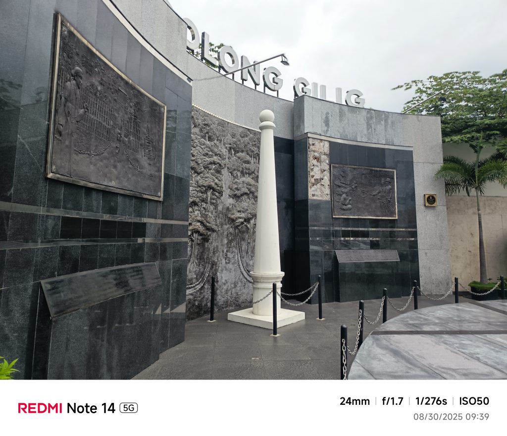 Tugu Golong Gilig yang diabadikan dengan smartphone Xiaomi Redmi Note 14 5G