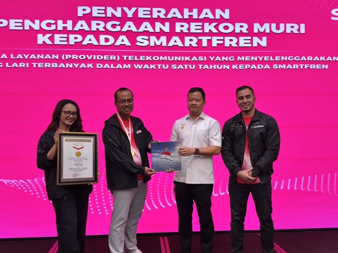 rekor muri smartfren