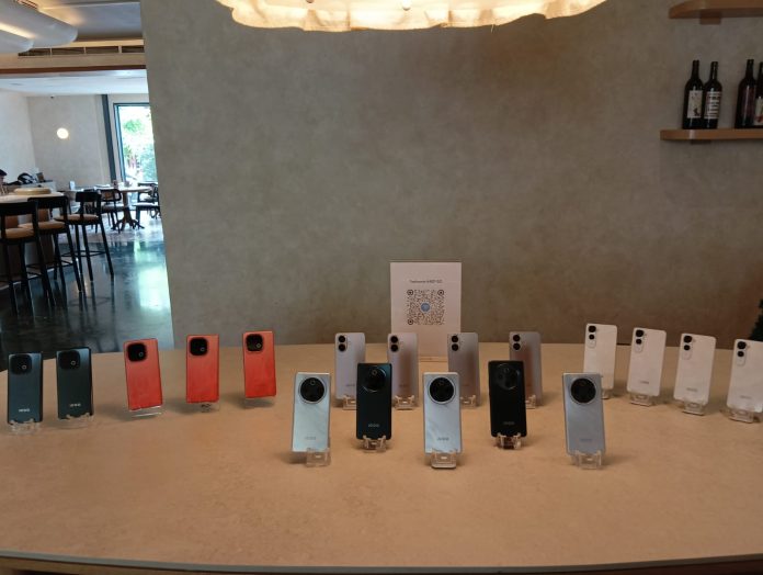 Jajaran perangkat smartphone iQOO yang dirilis di Indonesia selama 2025