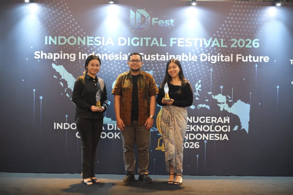 WIKU BASKORO, Chief Editor HYBRID CO ID bersama perwakilan Tim PR ASUS Indonesia