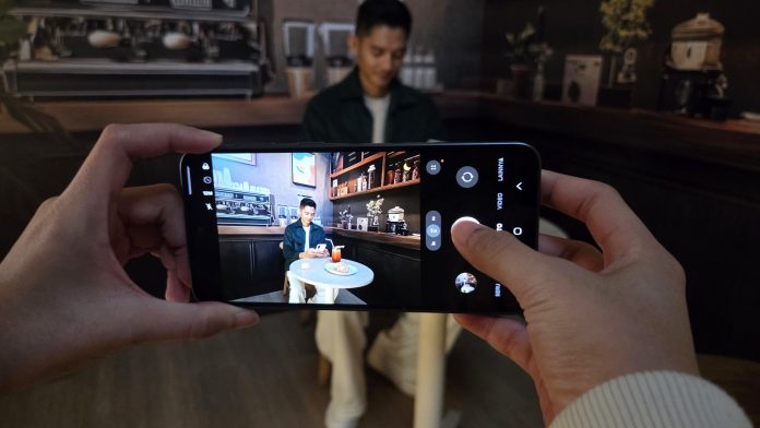 smartphone midrange samsung