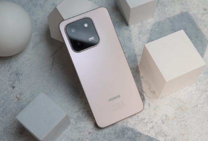 HONOR menghadirkan HONOR X7d, sebuah perangkat dengan penyimpanan internal 512 GB yang memungkinkan pengguna menyimpan lebih banyak data dan aplikasi